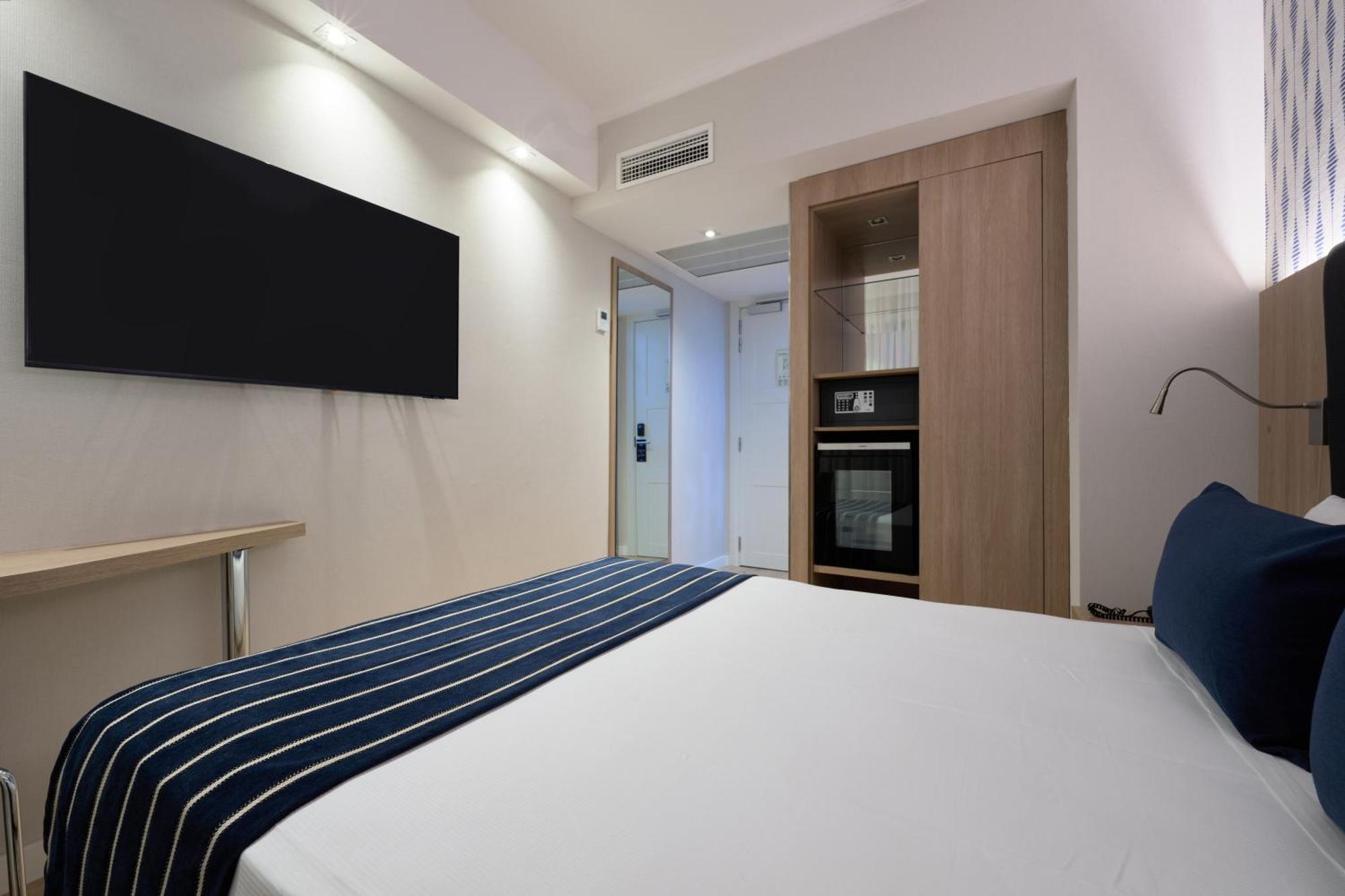 Hotel Catalonia Roma 3*